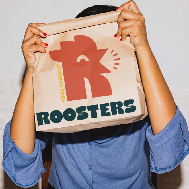 Packaging personalizat pentru brandul Roosters, inclusiv cutii, pungi și hârtie de ambalaj